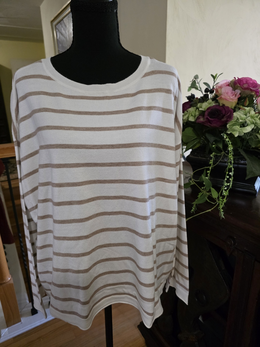 Vince Camuto‎ Cream and Tan Striped Scoop Neck Sweater XL